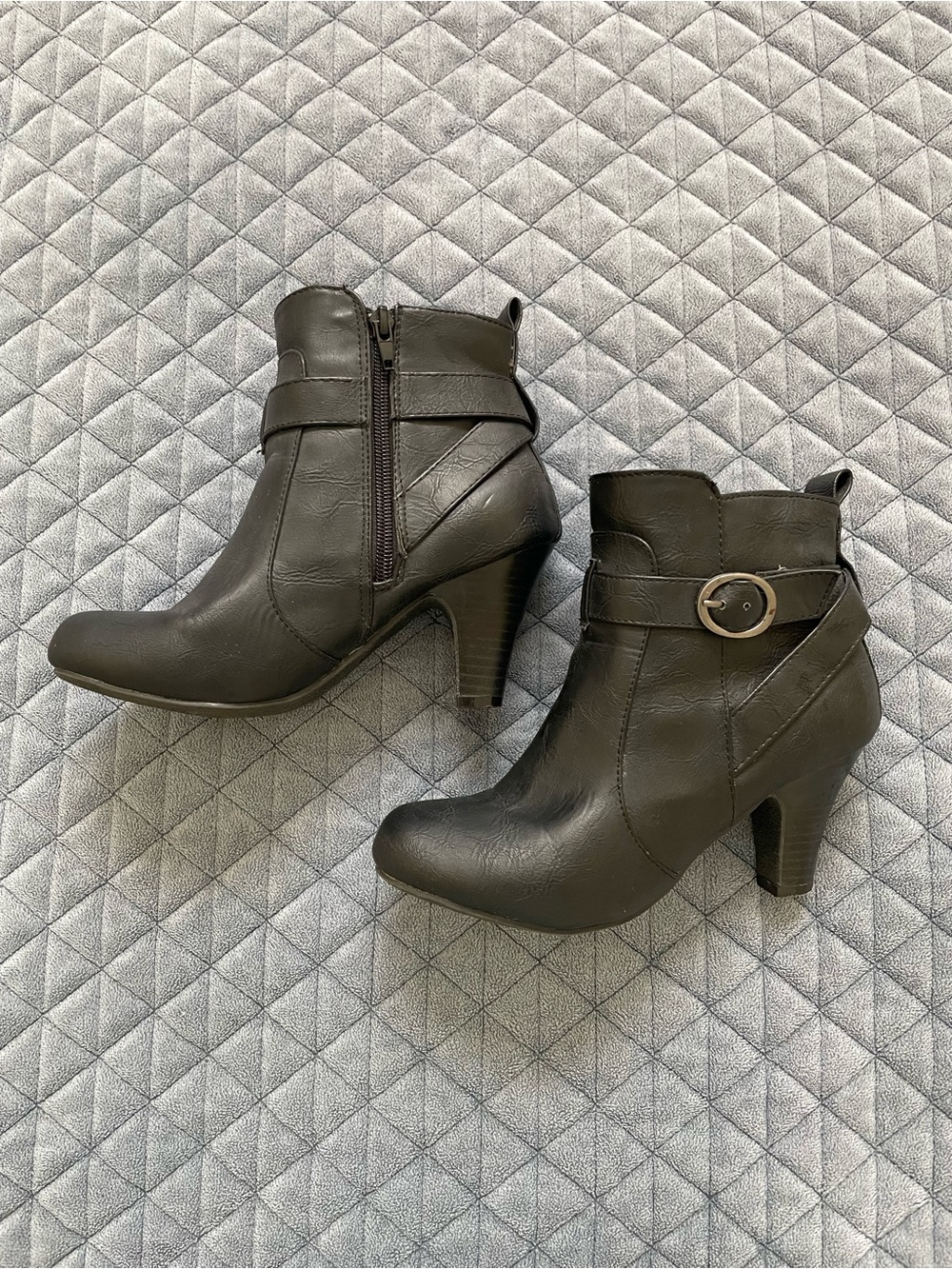 Madden girl black Ankle Booties with Buckle 6w wide